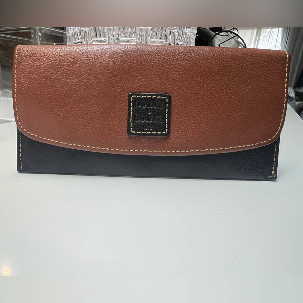 Dooney & Bourke